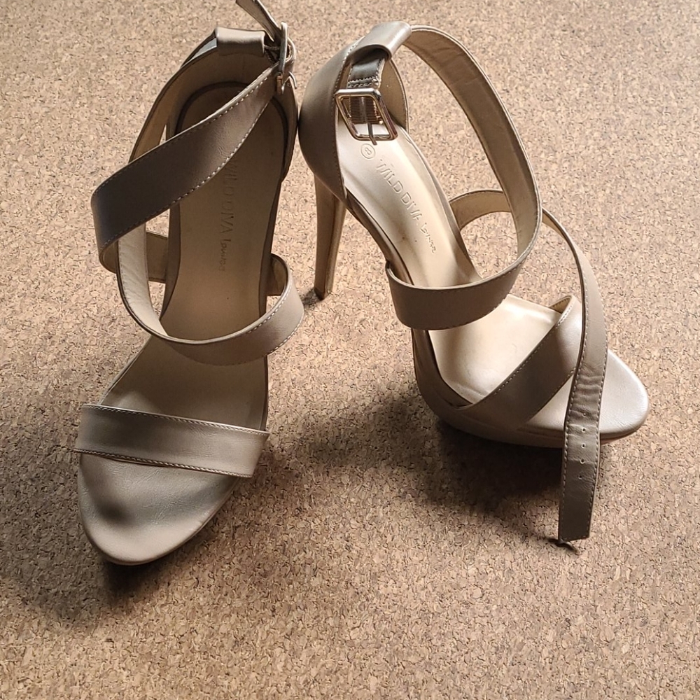 Strap nude heels